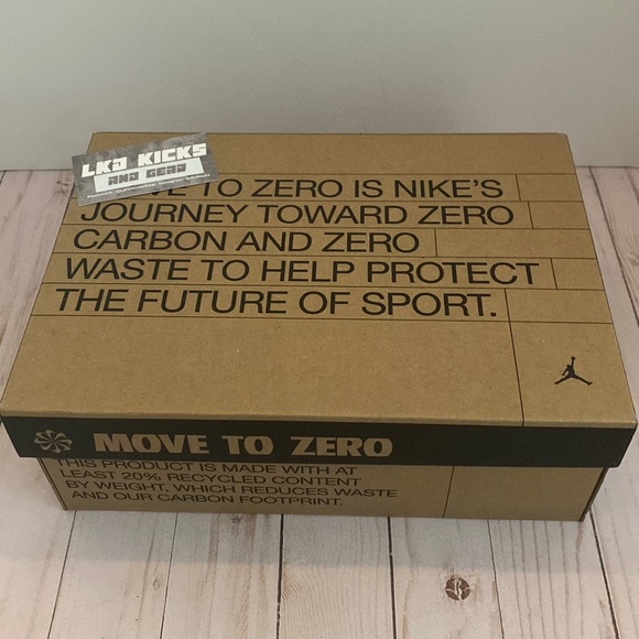 AIR JORDAN 1 MID SE WMNS LIGHT STEEL GREY - Picture 6 of 7